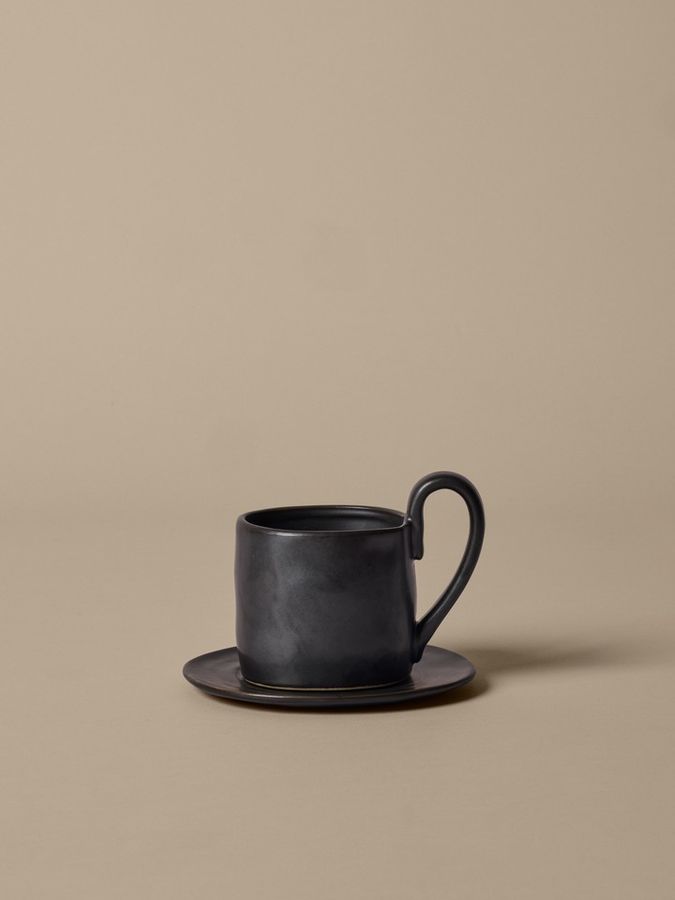 Ferm Living - Flow Mug With Saucer - Sort